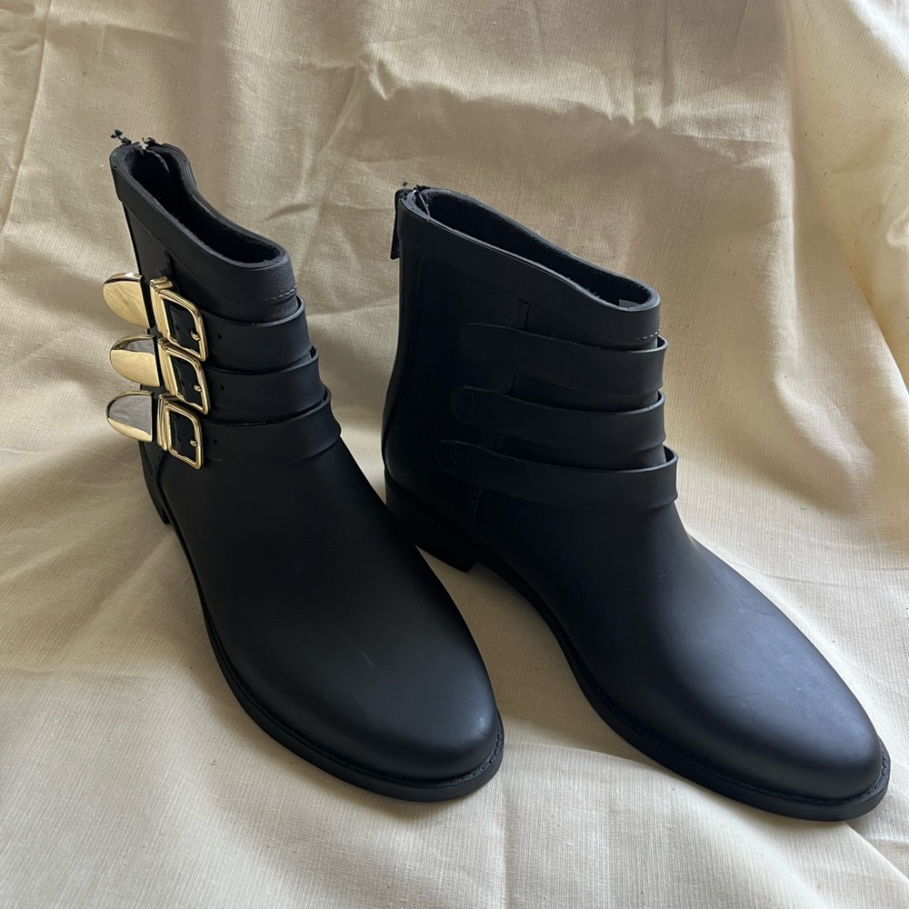Loeffler Randall Rain Boots size 7, black